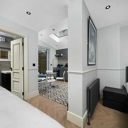 Nine Elms Modern Studio Apartments Лондон Екстер'єр фото