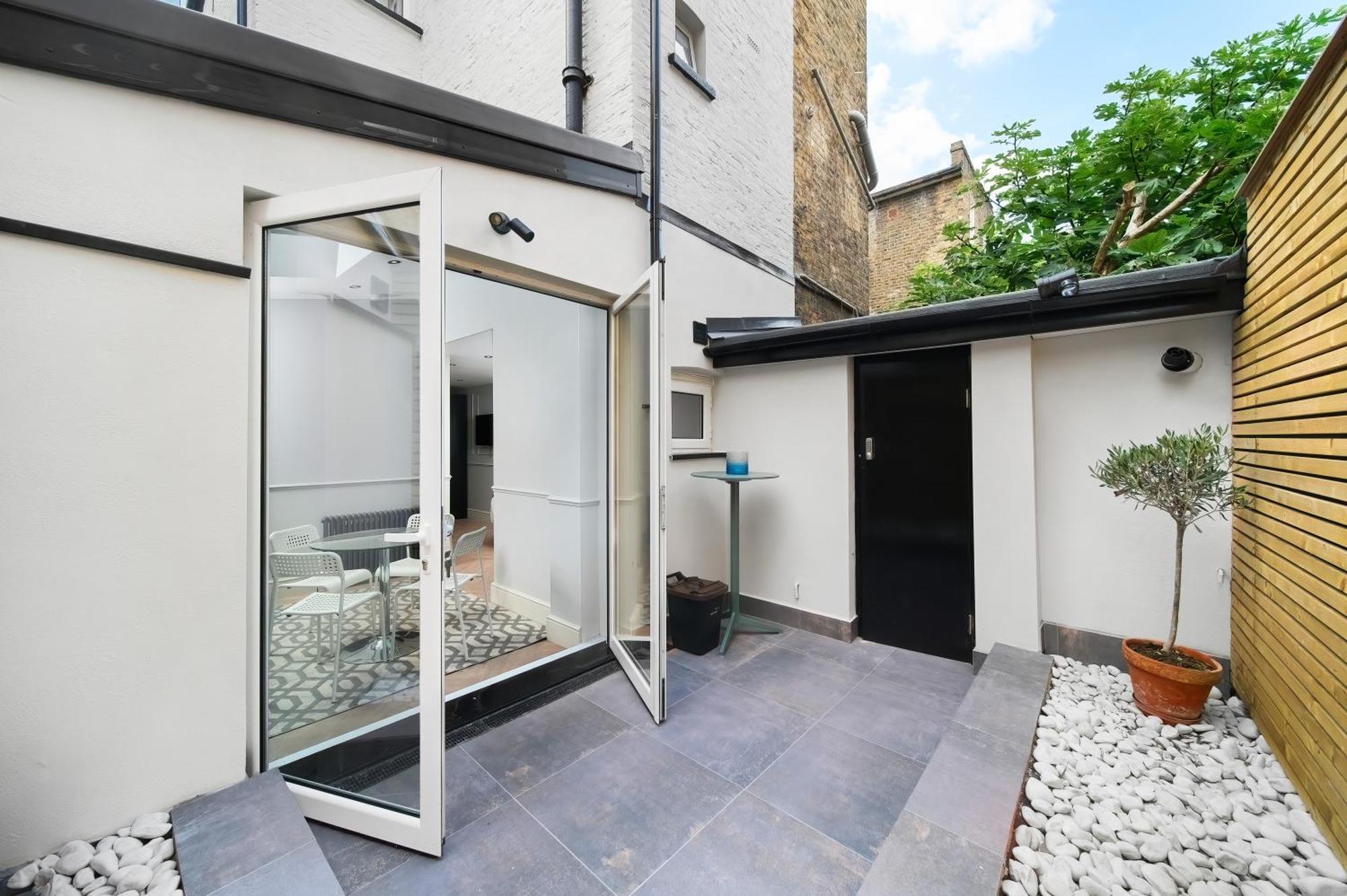 Nine Elms Modern Studio Apartments Лондон Екстер'єр фото